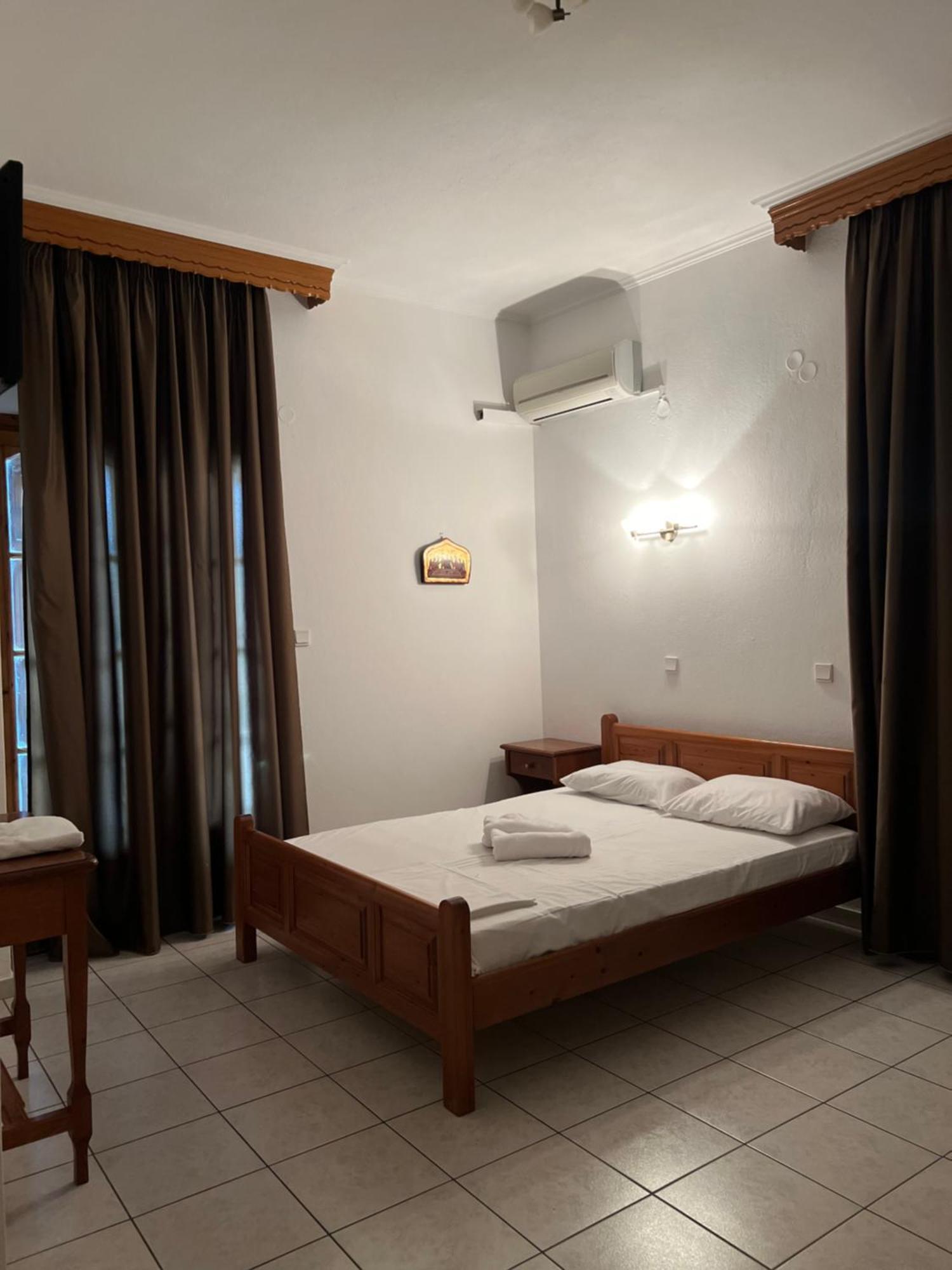 Boufidis Rooms Kalampaka Exteriör bild